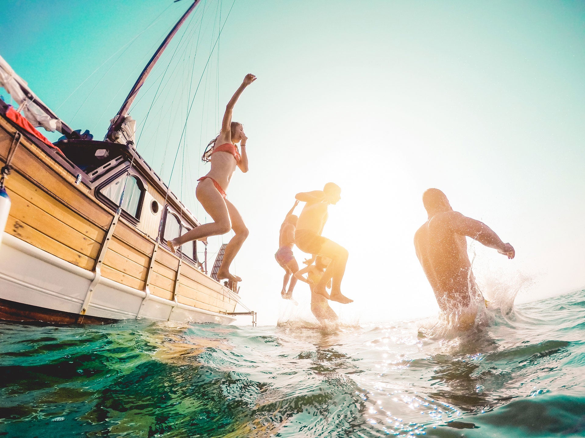 How to Install a Marine Audio System on Your Boat