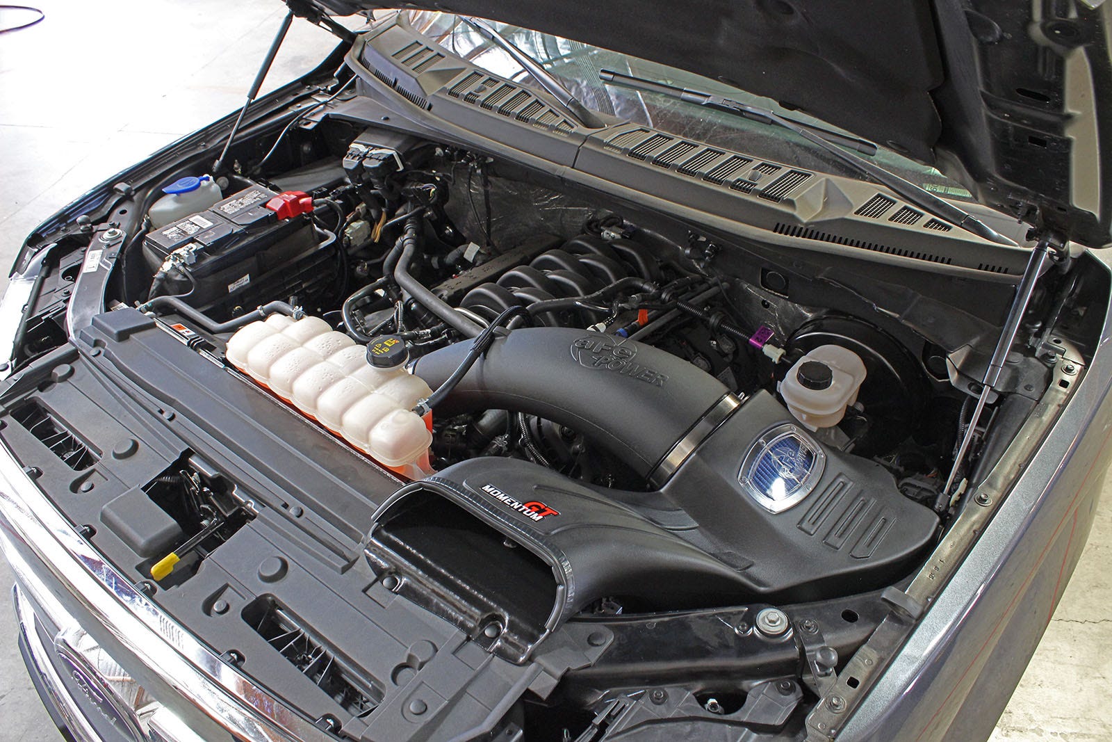 aFe Power 54-73114 Momentum GT Cold Air Intake System w/Pro 5R Filter Media (Ford F-150 15-20 V8-5.0L) aFe Power