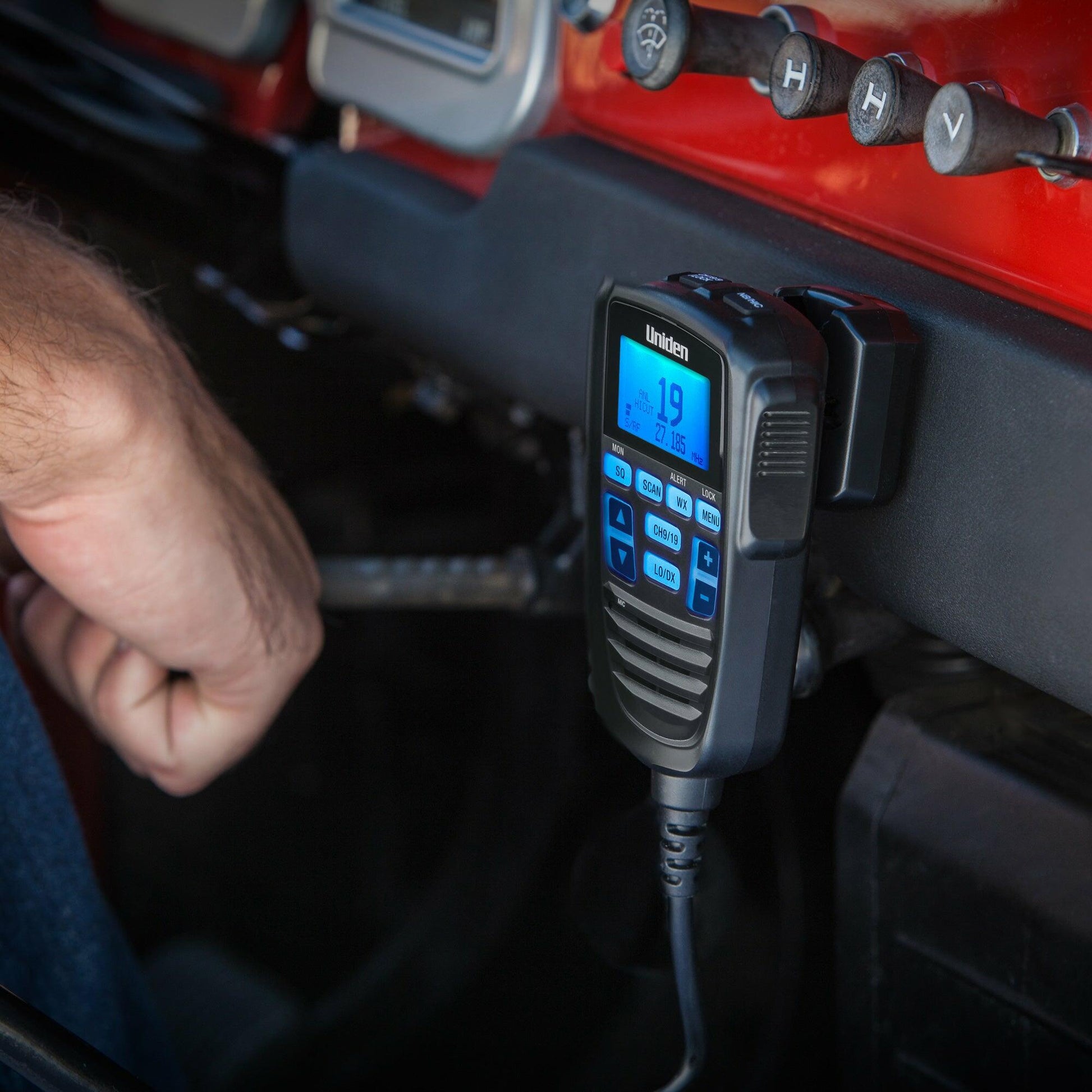 Uniden CMX760 Bearcat - Cmx760 Remote Mount Ultra Compact 40 Channel Off Road Professional CB Radio With Weather + Alert, Scan, Local/dx, Ch 9/19 Uniden